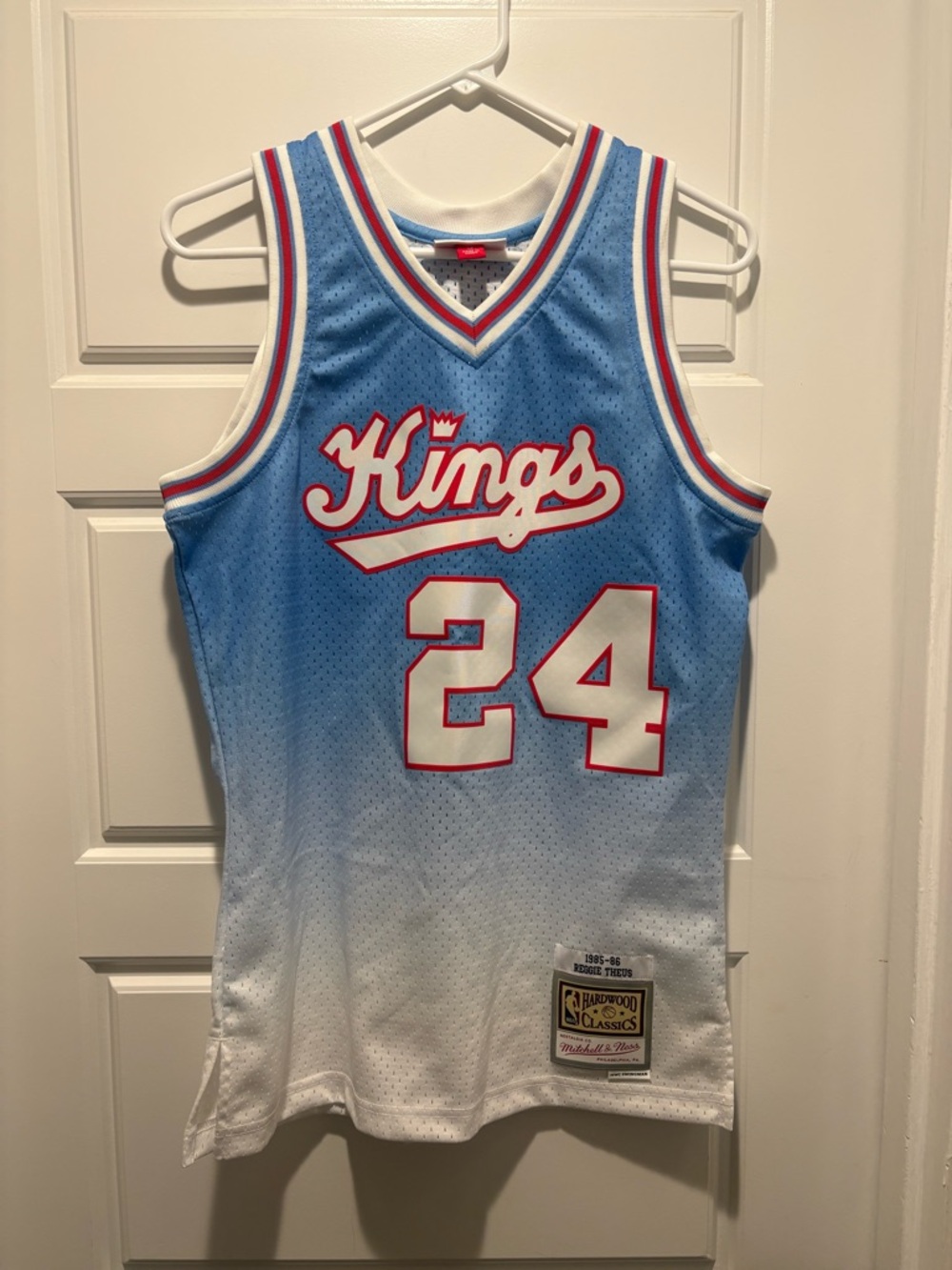Mitchell & Ness NBA Sacramento Kings Reggie Theus Swingman Jersey - size Small